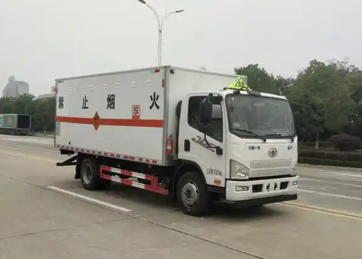 称多爆破器材运输车可以上高速吗？